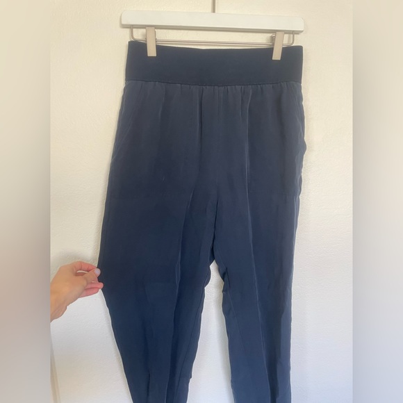 Theory Navy Jogger - Picture 3 of 4